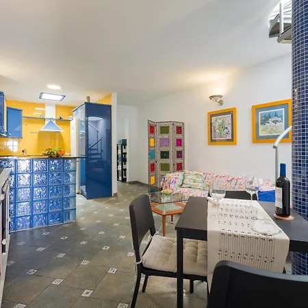 Vacacional Puerto Del Carmen Apartment